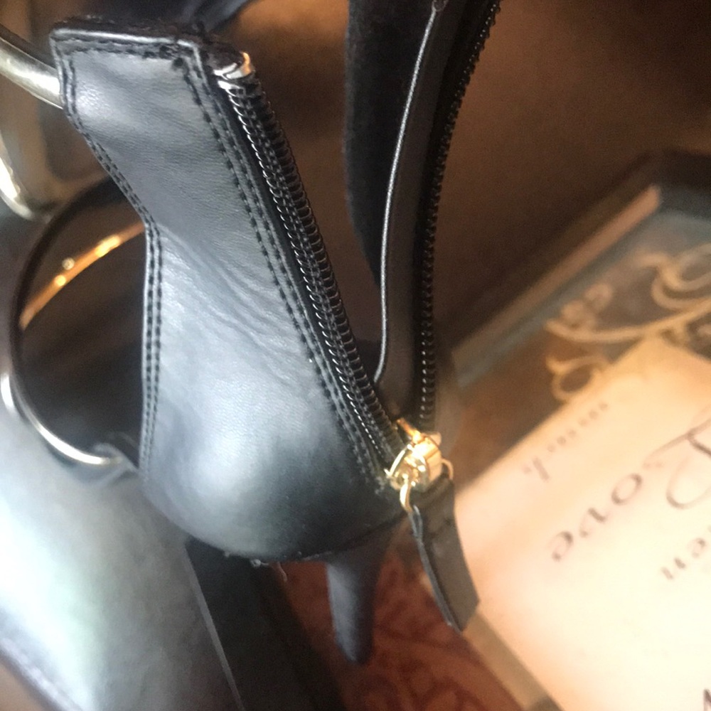 BeBe Sandals - Picture 4 of 5